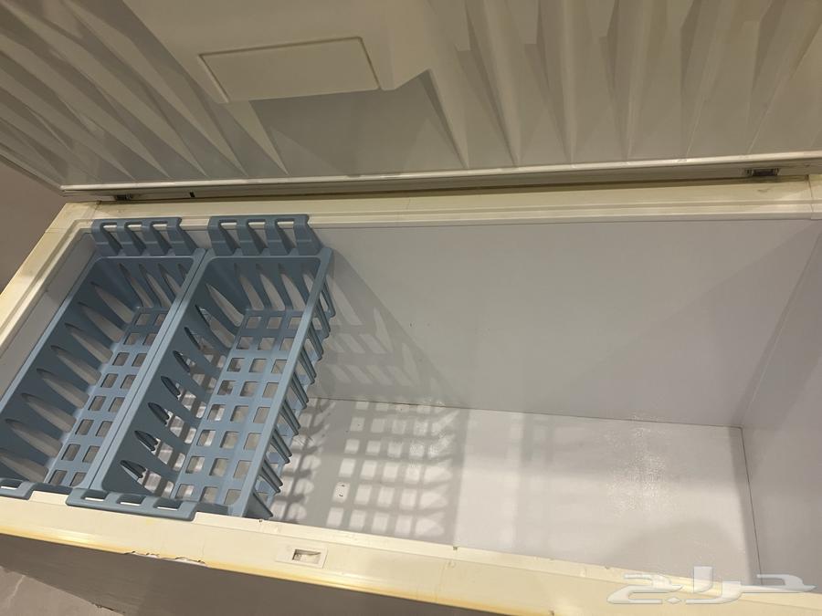 فريزر للبيع. تم البيععع64515639854338113