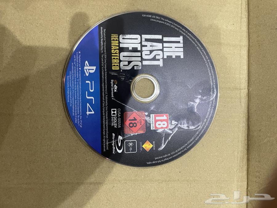 Two Sony PS4 controllers with games available64518325444098111