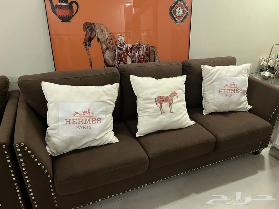 كنب و طاولة طعام للبيع64407713208835110