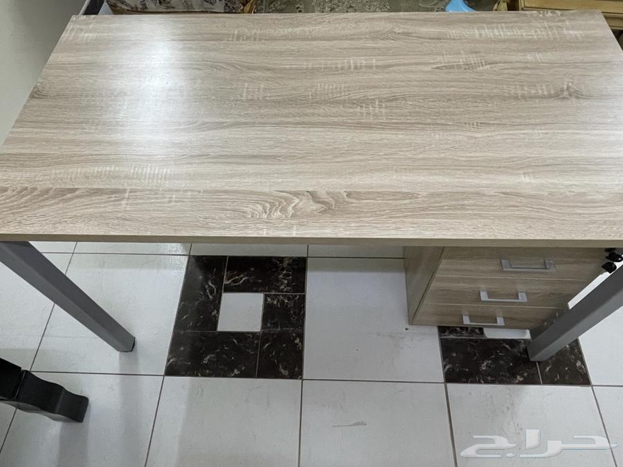 مكتب مودرن للبيع نظيف جدا64518747140611112