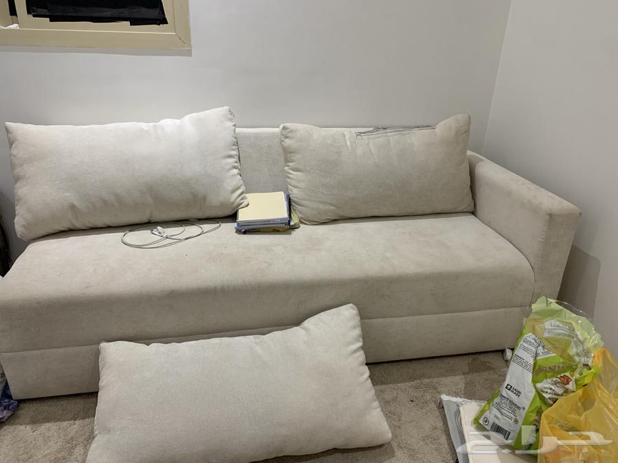 كنب قطعتين مع 3 قطع مخدات صغير و اربع قطع مخدات كبيره64516268328833112