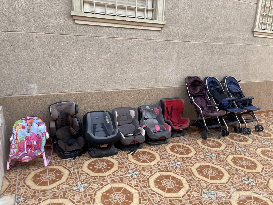 مجموعة من عربيات الأطفال وكراسي أطفال للسيارات64513495179907110