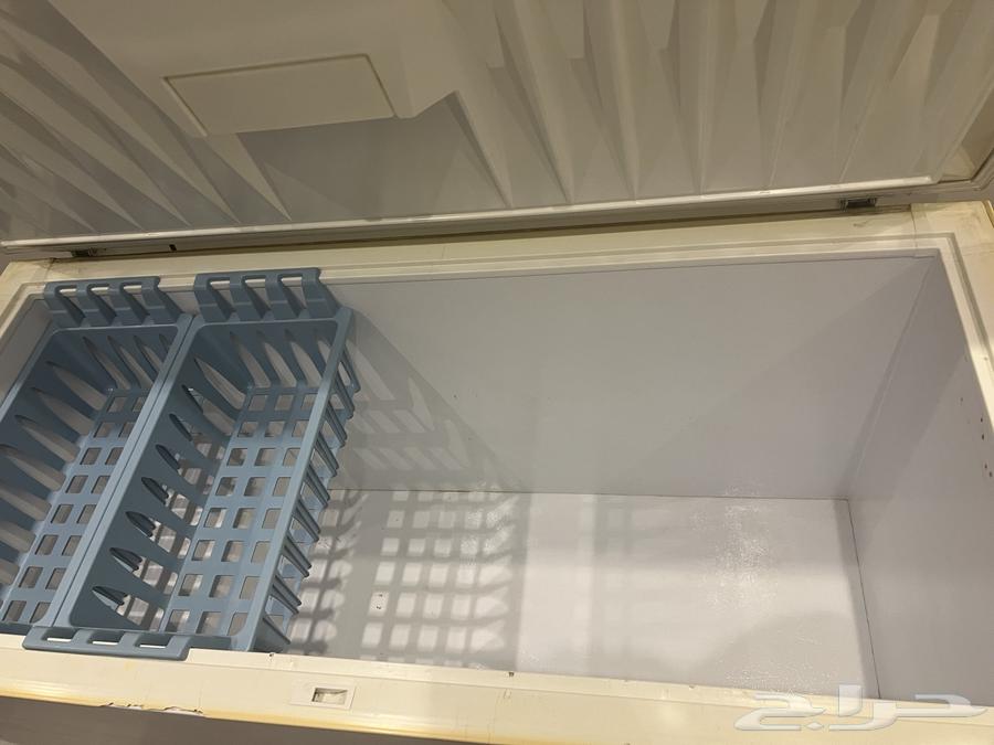 فريزر للبيع. تم البيععع64515639854338114