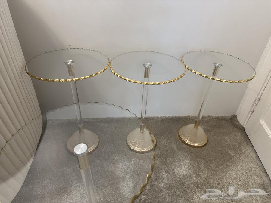 Tables64516155688322112