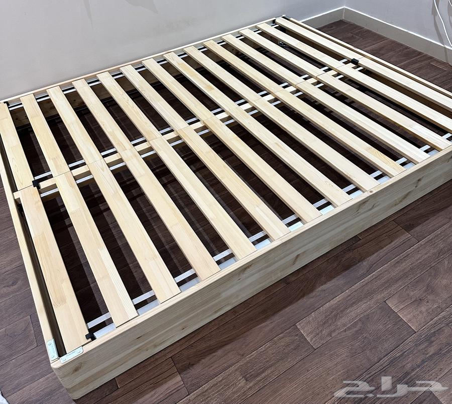 قاعدة مرتبه خشب64517719091586111