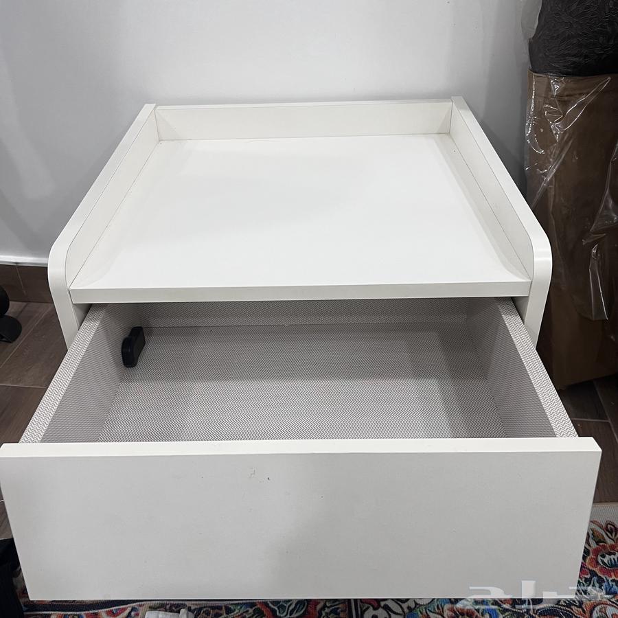 طاوله جانبيه لسرير64516611052291111