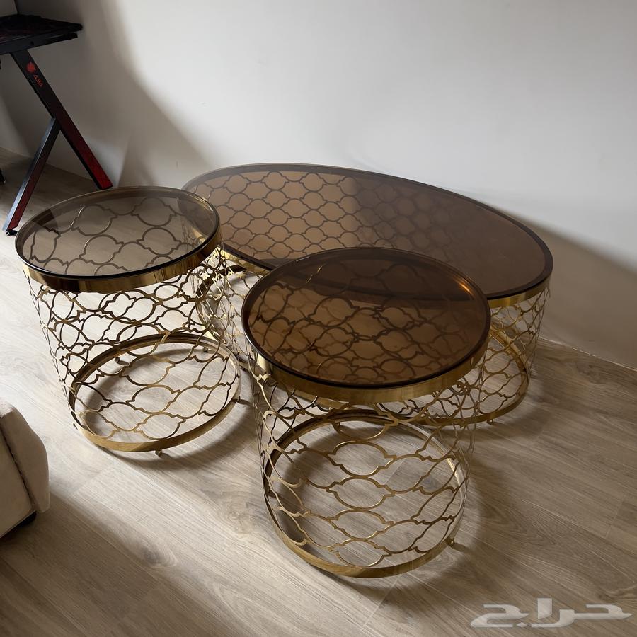طاولة كبيره مع طاولتين خدمة64512776648321110