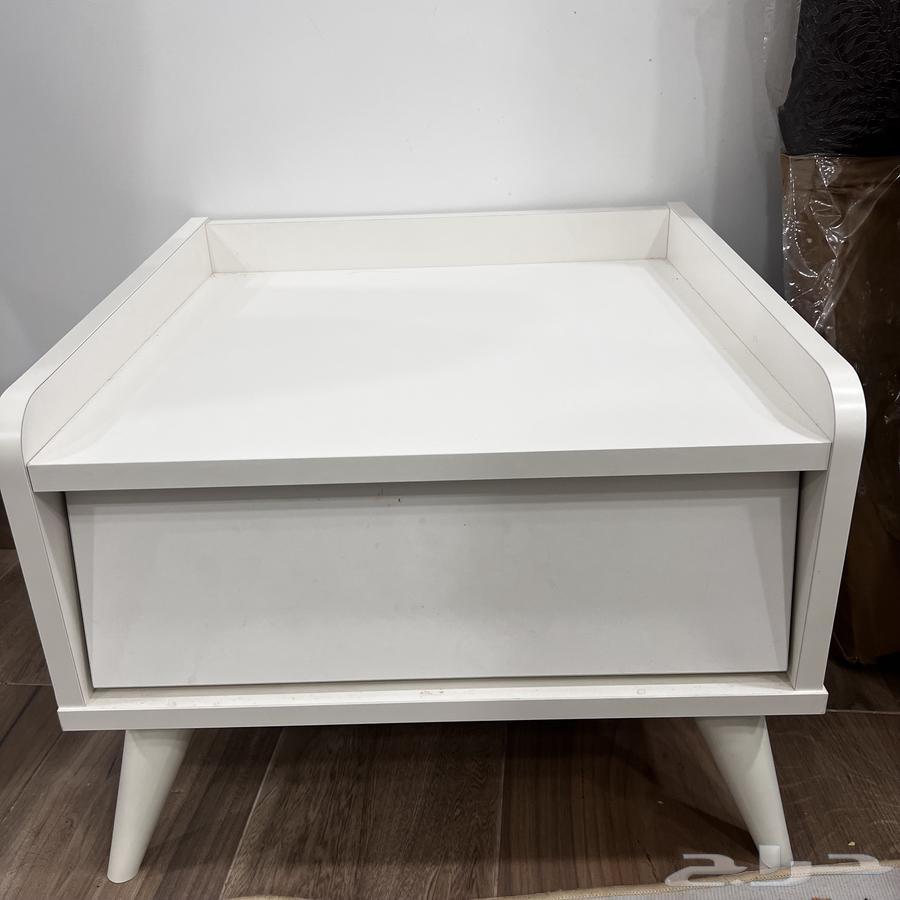 طاوله جانبيه لسرير64516611052291110