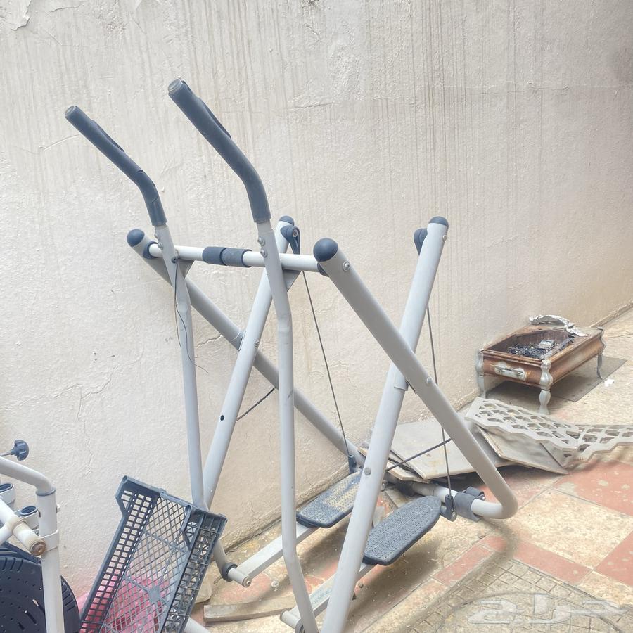 اجهزة رياضية مستخدمه استخدام نظيف جدا  بحاله الوكاله64512483172738111