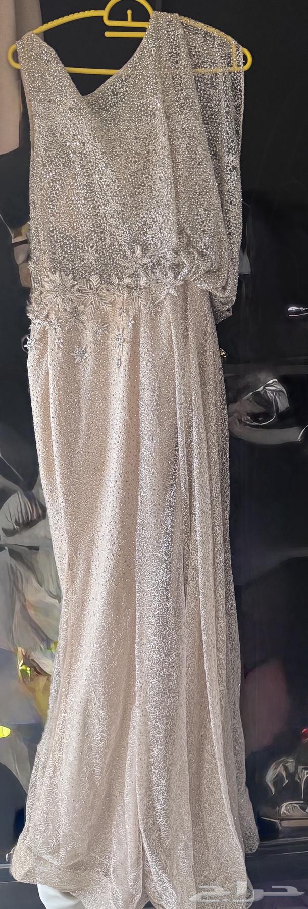 فستان للبيع شريته من محل بالنور ب1000 لبس مره وحده64513686993025110