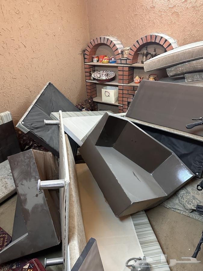 اثاث و جلسة عربية رجيع للبيع نظيف في المخزن64518619443841113