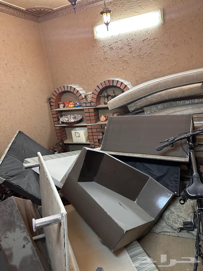 اثاث و جلسة عربية رجيع للبيع نظيف في المخزن64518619443841111