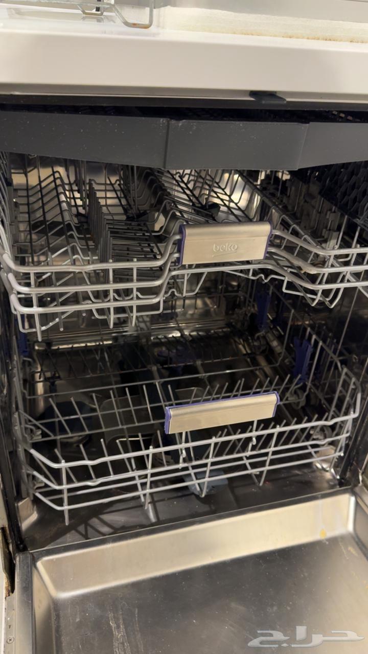 غسالة مواعين beko شبه جديدة 8برامج64517634147843111