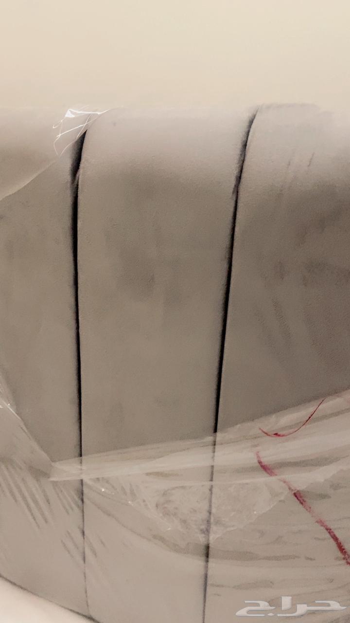 Bed with mattress in excellent condition64515318844545111