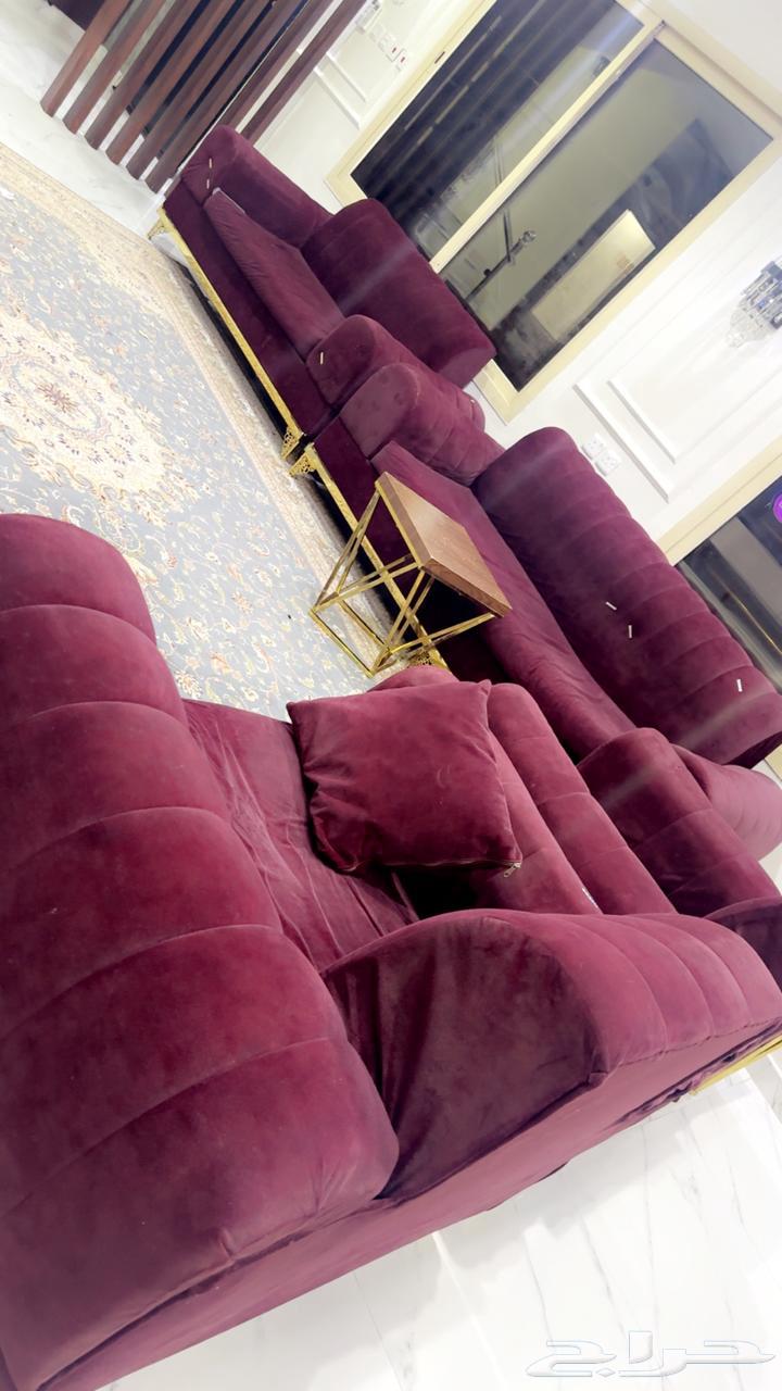 Sofa and 2 Chairs64518479744386110