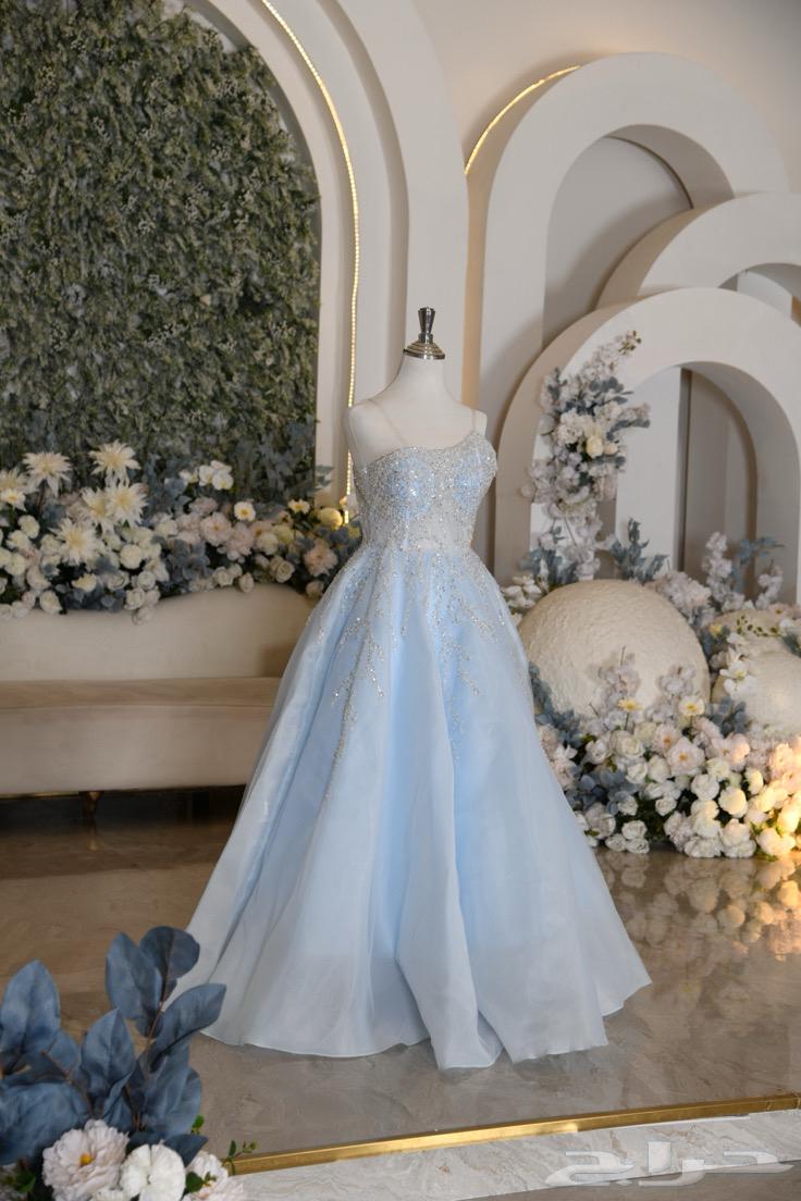 Queen dress for single use only64517304739713110