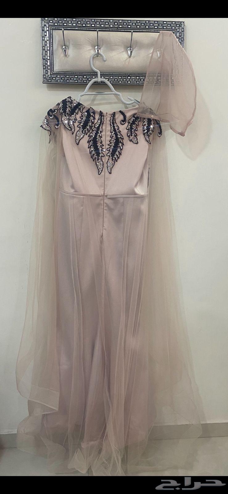 فساتين مستخدمة للبيع64513783821315111