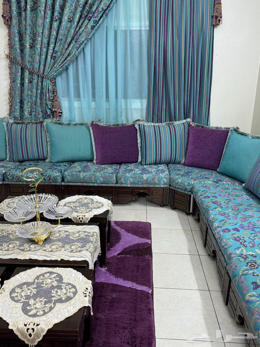 Council with tables and carpet used but clean64514155388930112