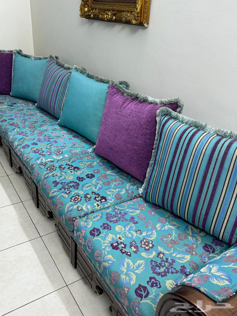 Council with tables and carpet used but clean64514155388930113