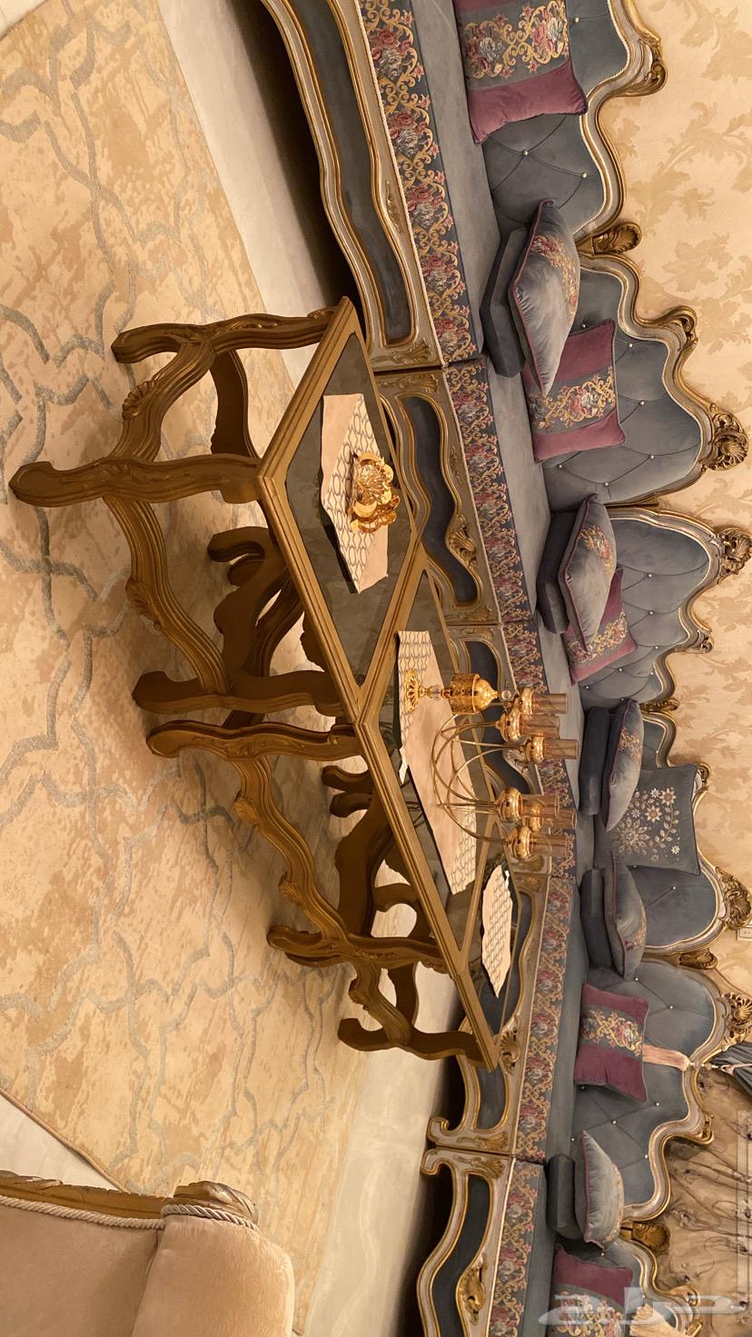 A complete council containing 3 tables Starah64512092671235114