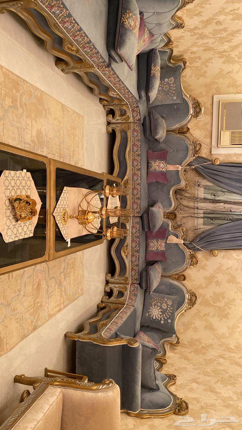 A complete council containing 3 tables Starah64512092671235113