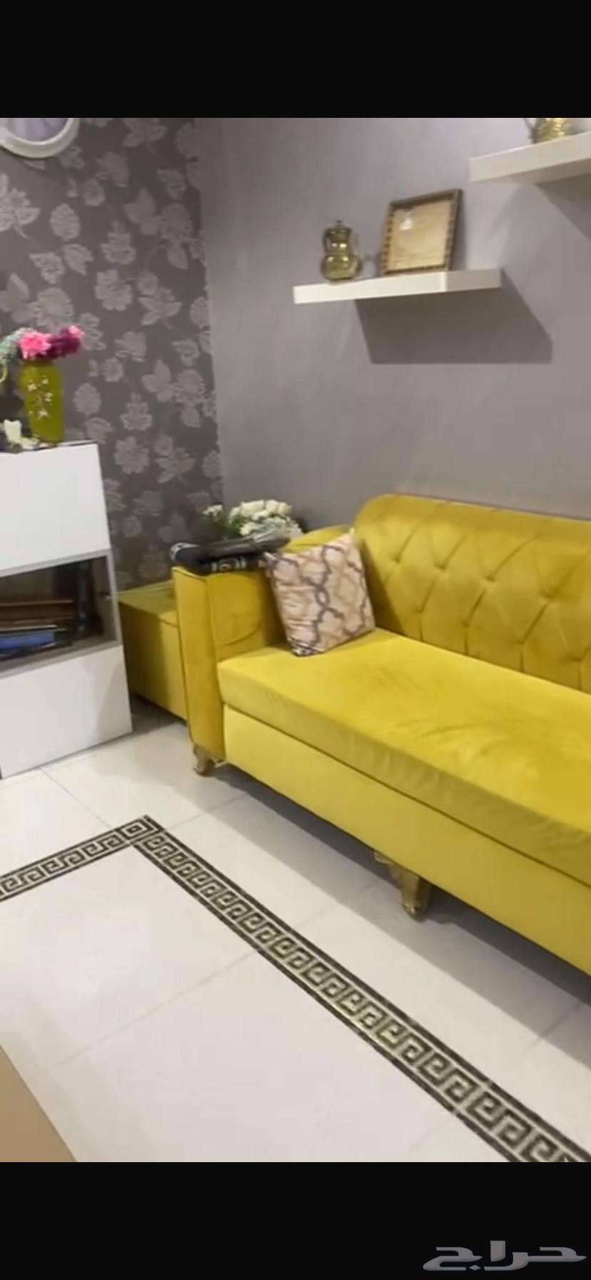 Large sofa64512469134339111