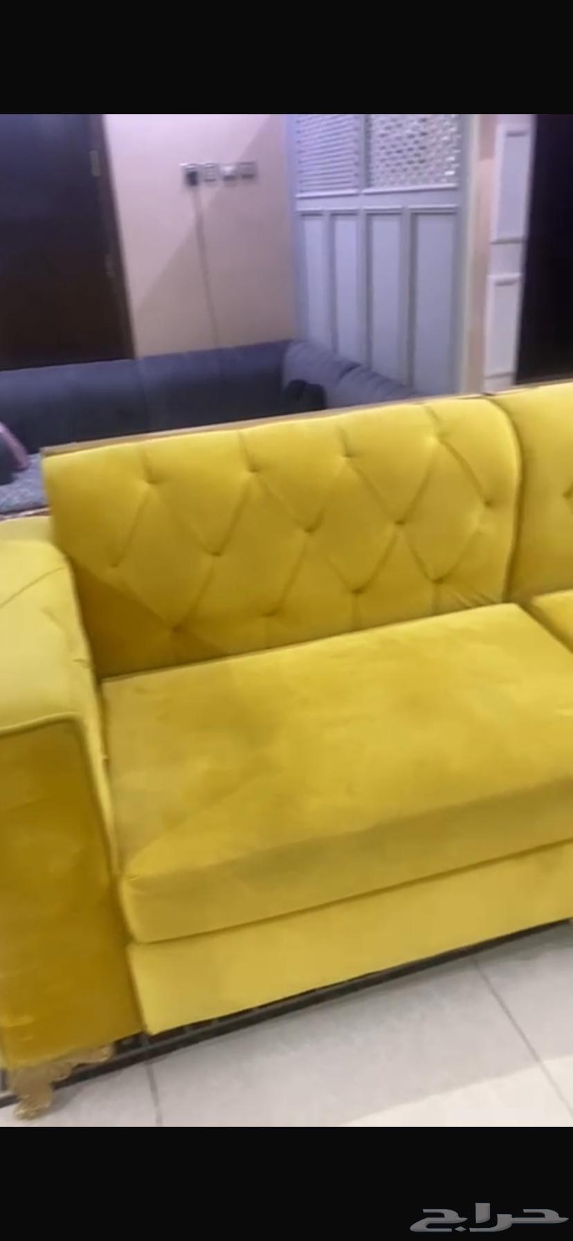 Large sofa64512469134339110