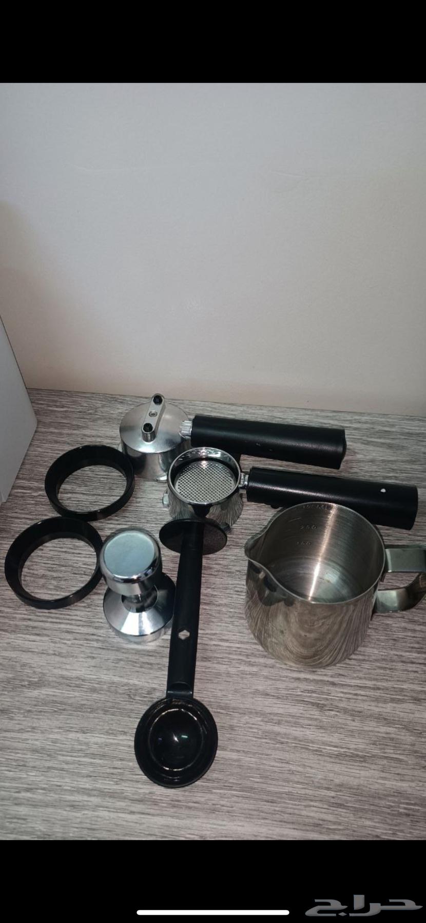 اله اسبرسو مع ملحقاتها نظيفه جدا64518034407683112