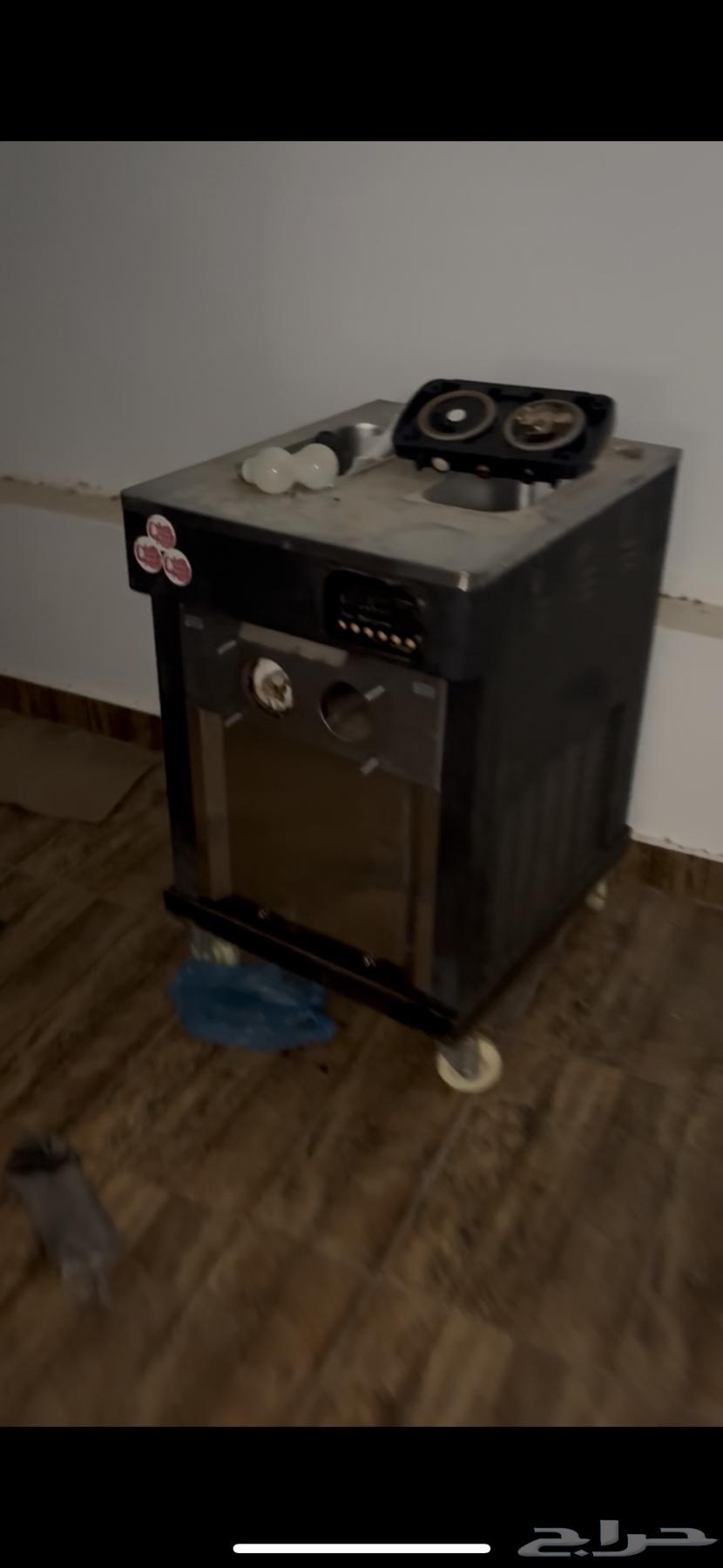 Ice cream machine64515779738883110