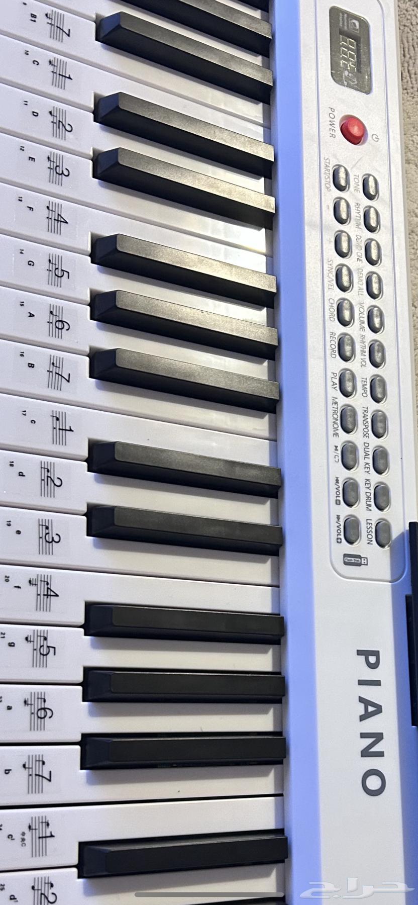 بيانو للبيع مستعجل64511171300865113