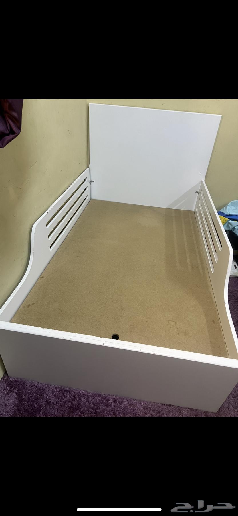 Children's single bed with guardrails64516155680515111