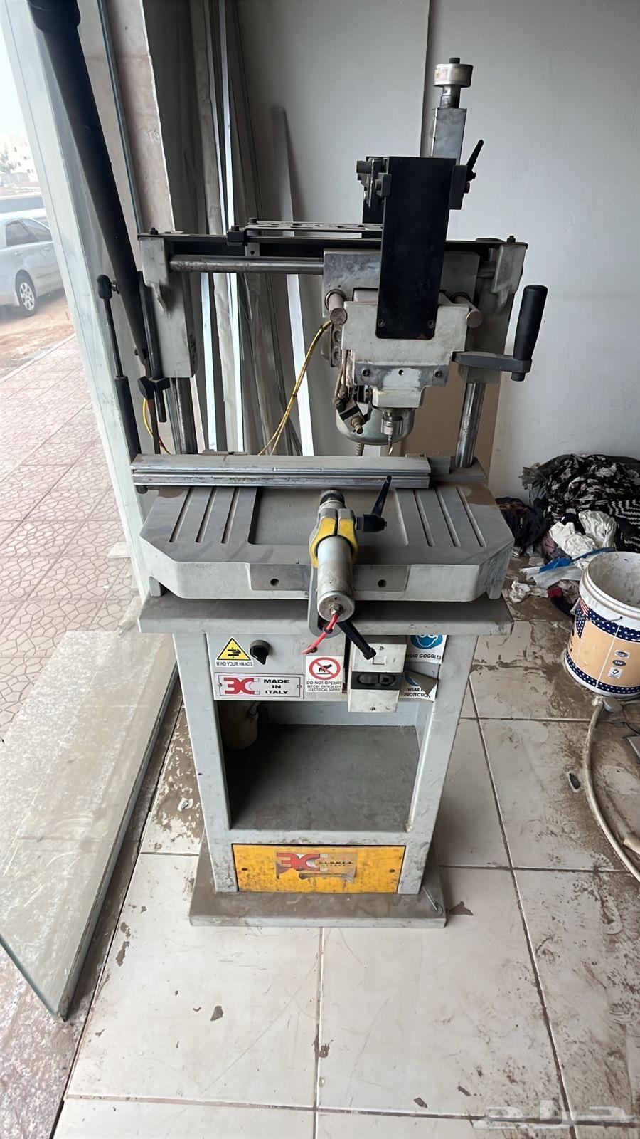 ماكينة تفريغ فريزة المنيوم64518704848385111