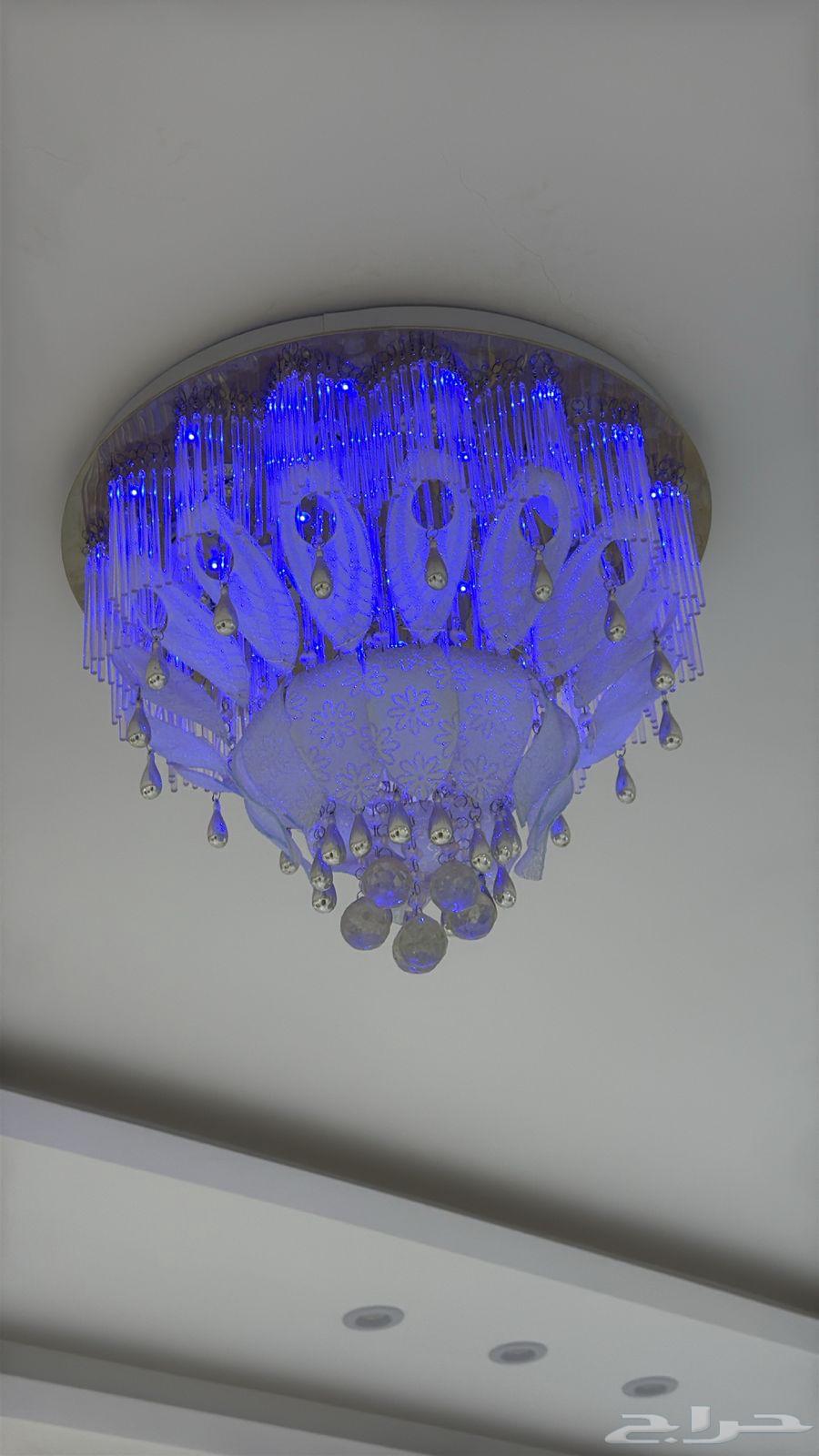 Three air conditioners working hot and cold and 2 chandeliers64515835730179113