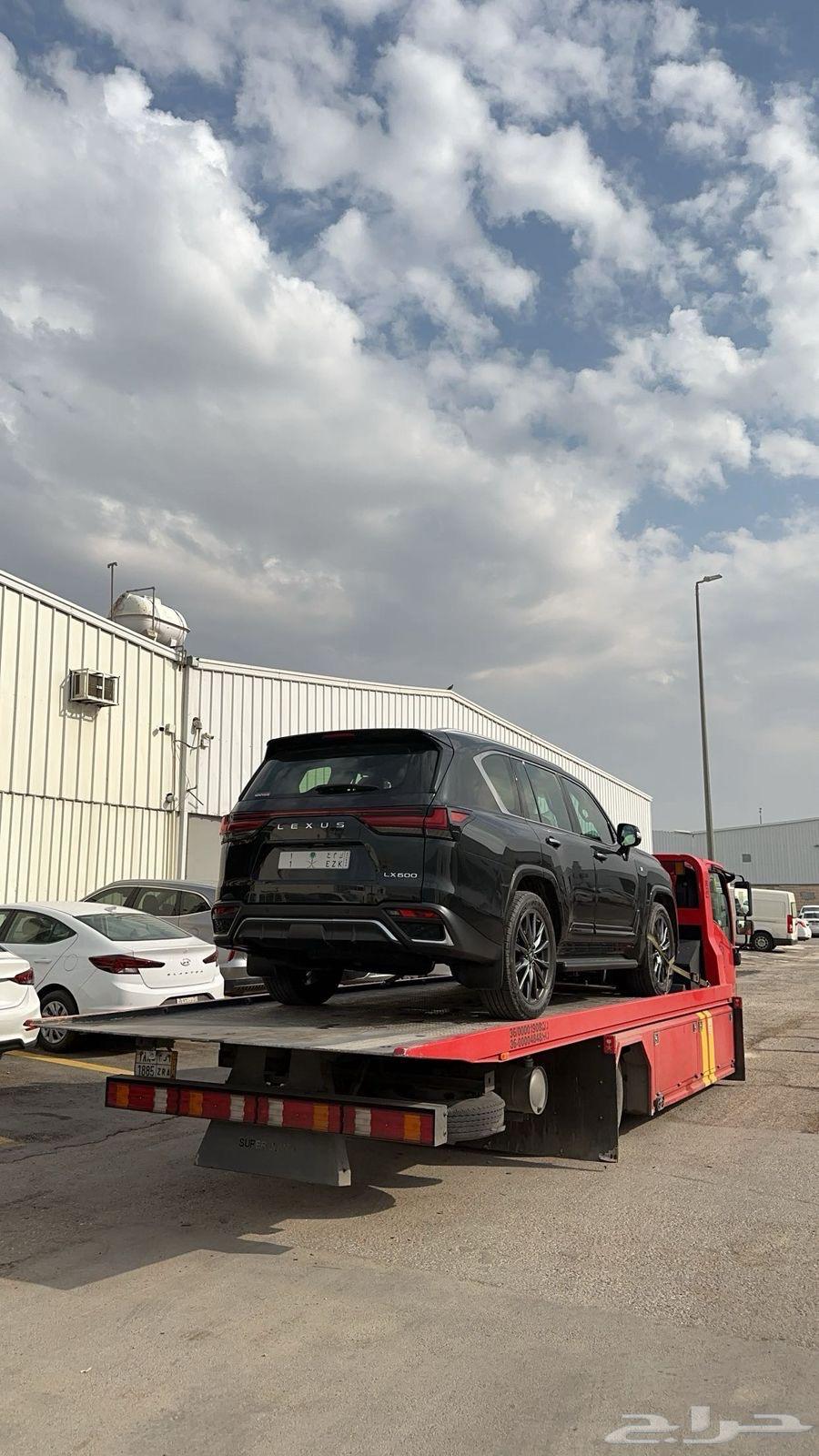 سطحه من الدمام لي الرياض64149435355778111