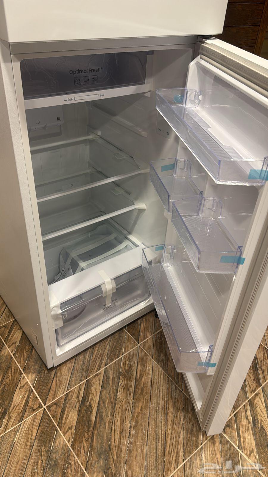 Samsung refrigerator and freezer 60 width approximately 170 height64518311036546113