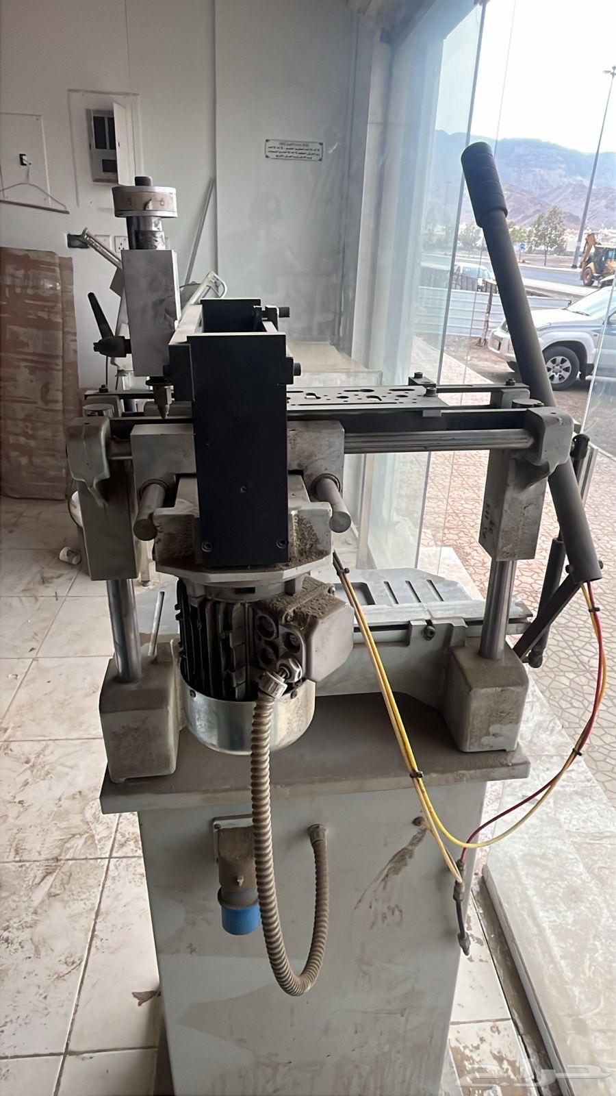 ماكينة تفريغ فريزة المنيوم64518704848385112