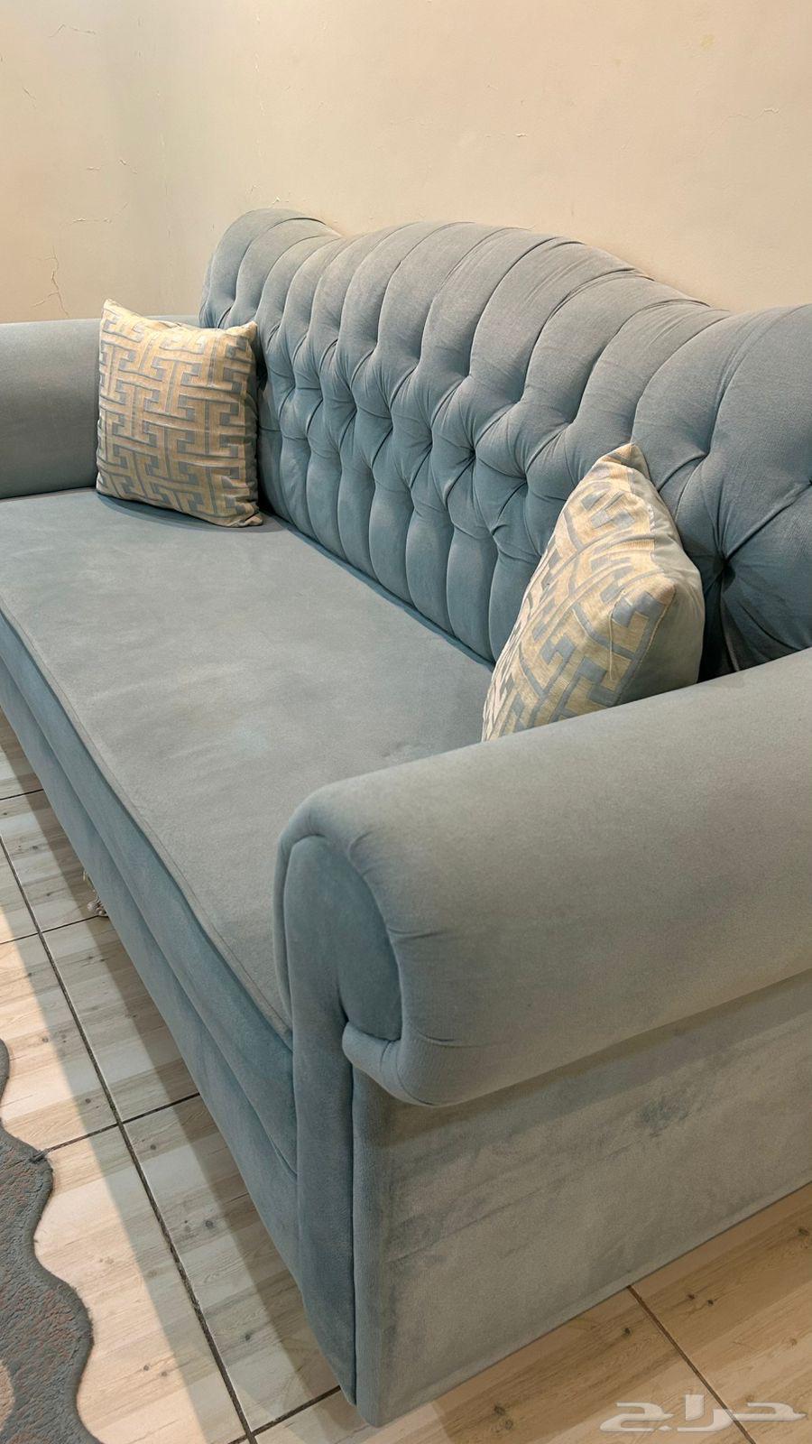 Sofa set with carpet and large table64512176066306110