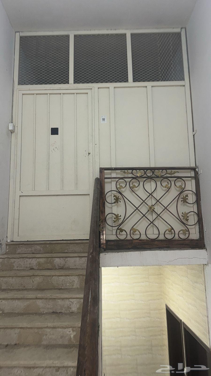 للبيع باب حديد64517290641409110