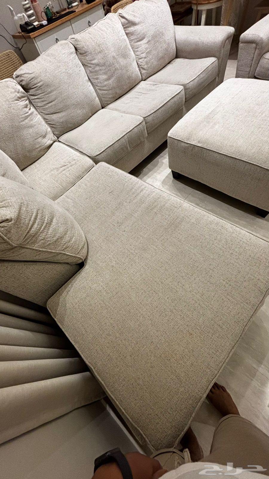 طقم كنب زاوية مميز من Ashley64516865239171113