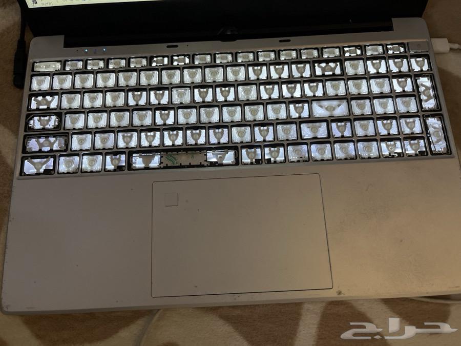 لابتوب لي البيع على السوم ما فيه أزرار64517803860355111
