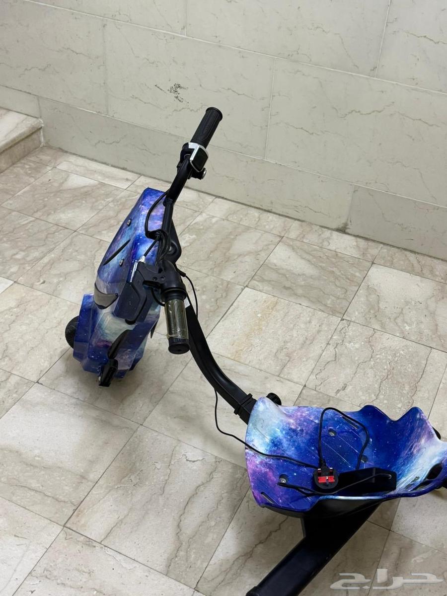 Clean new scooter, owned for nine months, reason for sale: no space64518294439553112