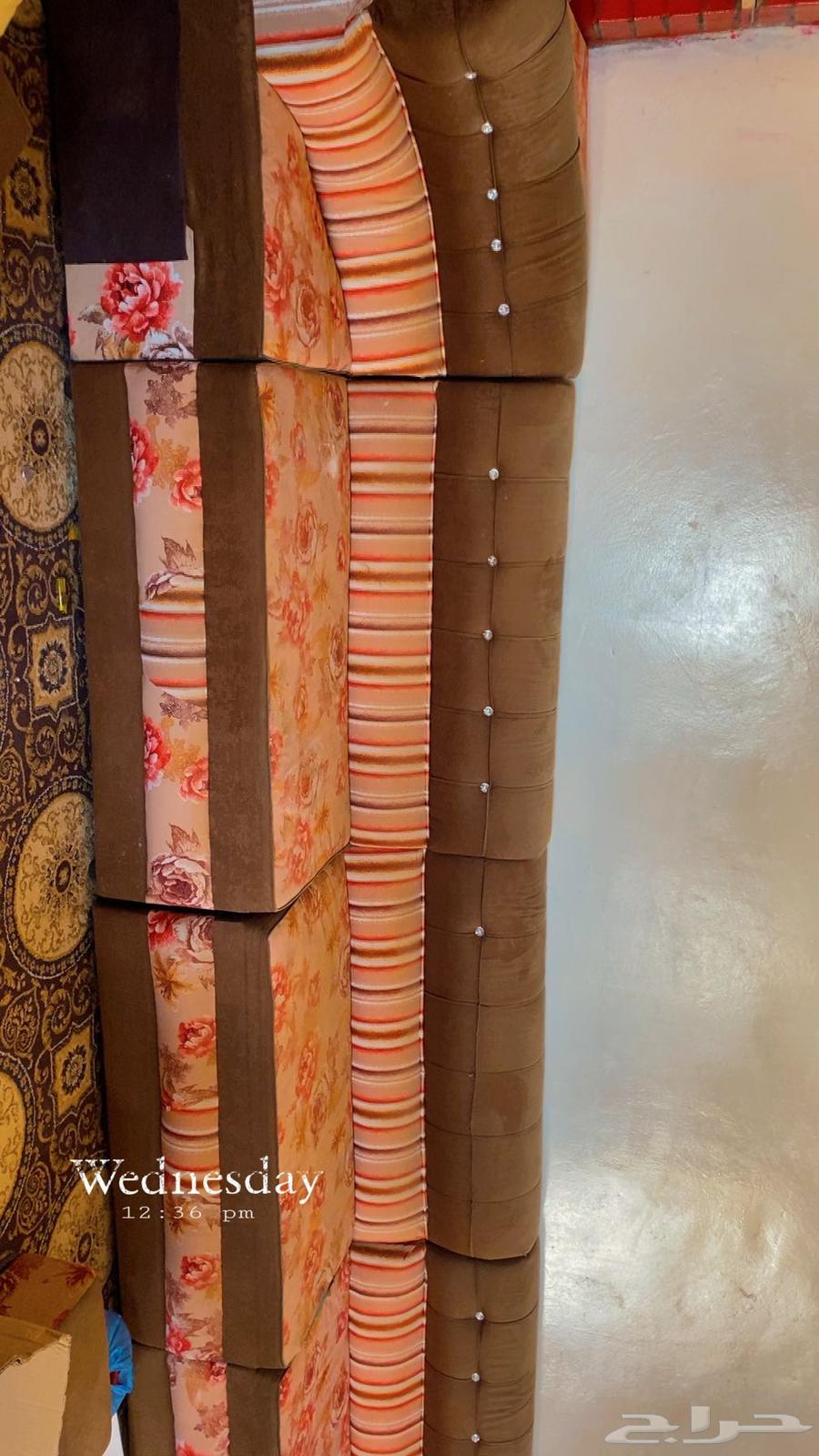 للبيع كنب الطول حول 15متر مع الزوايا 10 حبات وفرن90 60 شغال64521780607619110