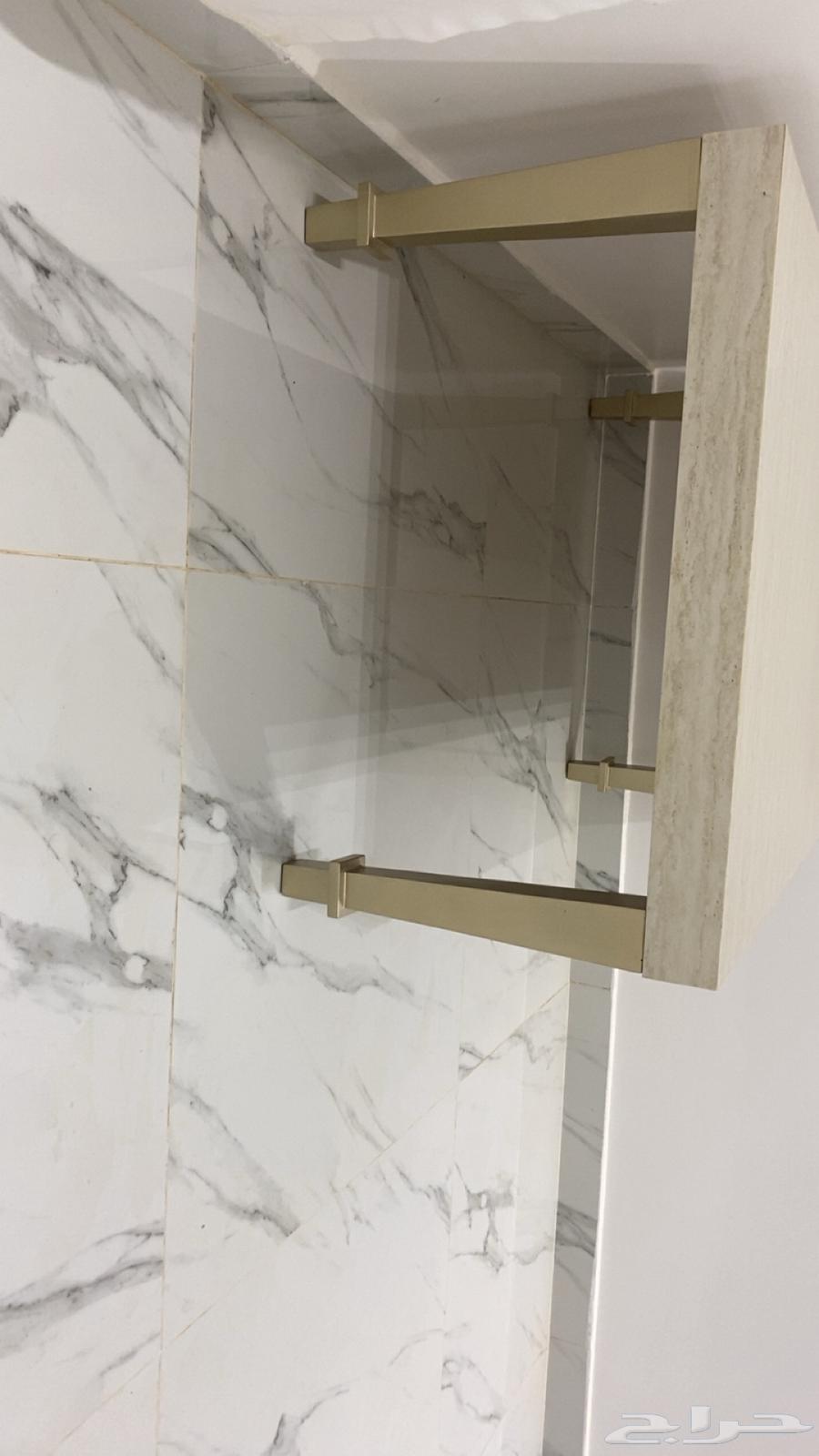 Large single table64524601201282111