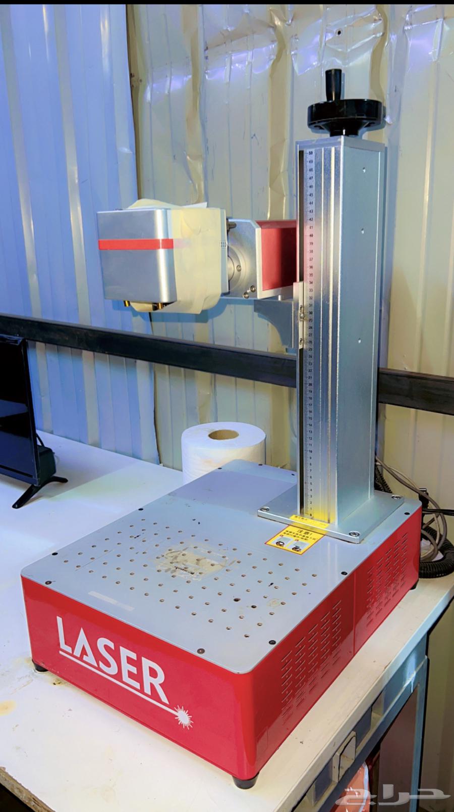 للبيع مكينة قص ليزر اكريليك  طعاجة  فايبر ليزر64523584154498114