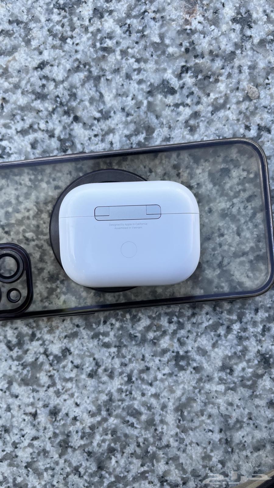 Original AirPods Pro 2, lightly used and at a special price64520854366979111