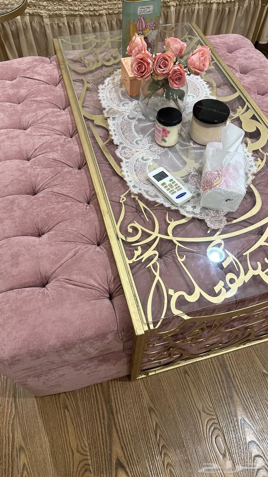 طاولة ذهبيه استخدام نظيف64525081476482110