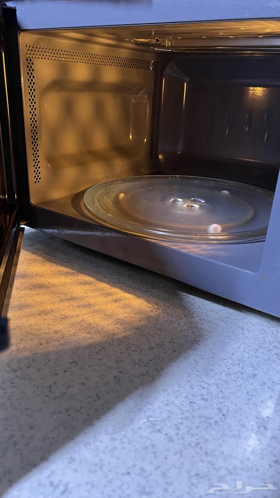 ماكرويف استخدام نظيف جدا وخالي من العيوب64519751917699111