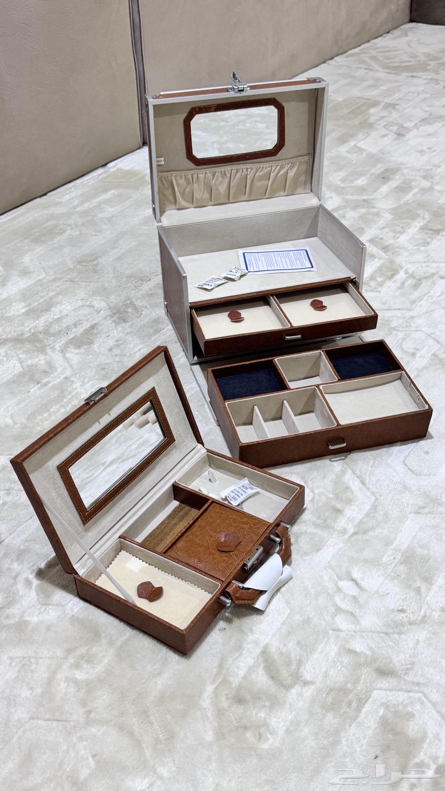 صندوق جديد لم يستخدم64525330740738112