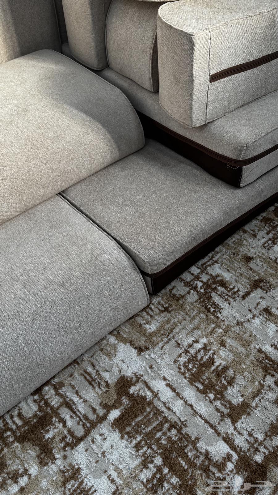 Carpets, cushions and star64523612561282110