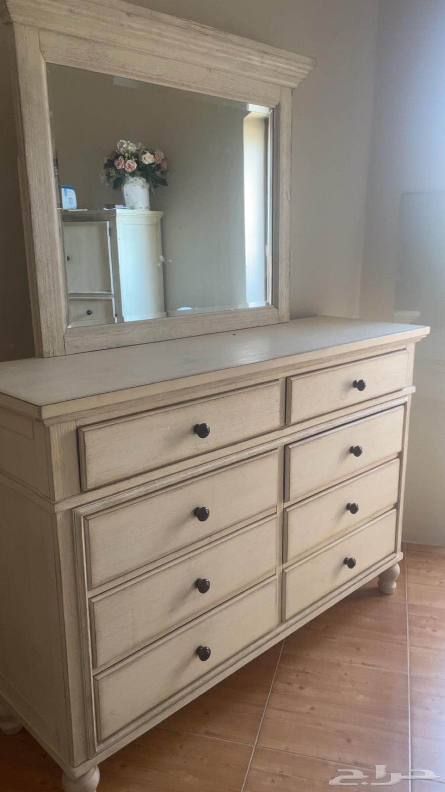 غرفة نوم من الرقيب64524781048577110